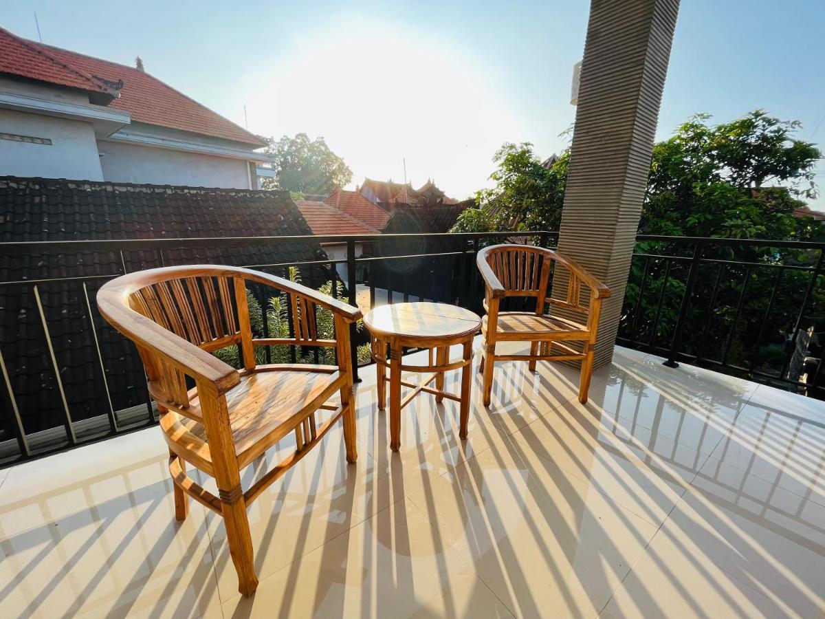 Amigos Guesthouse & Hostel Canggu  Exterior photo
