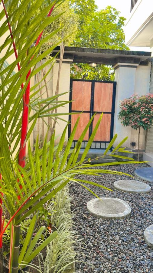 Amigos Guesthouse & Hostel Canggu  Exterior photo