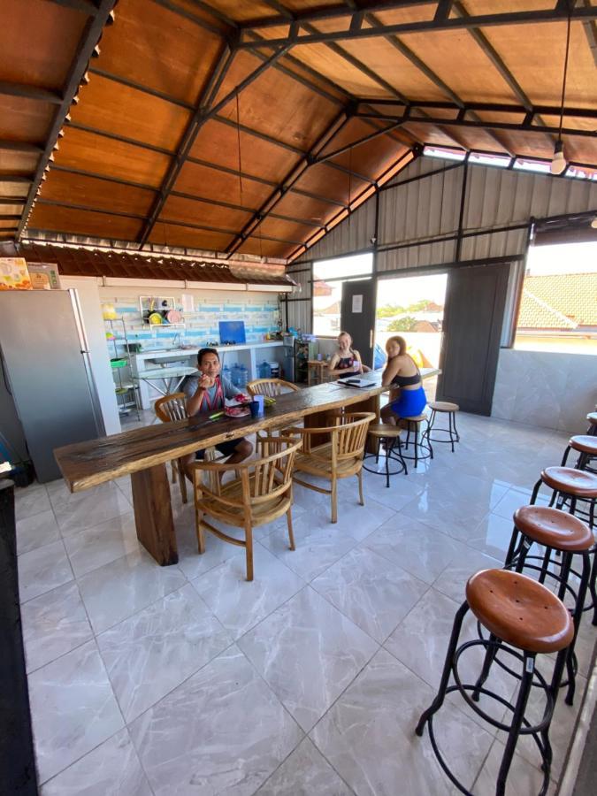 Amigos Guesthouse & Hostel Canggu  Exterior photo