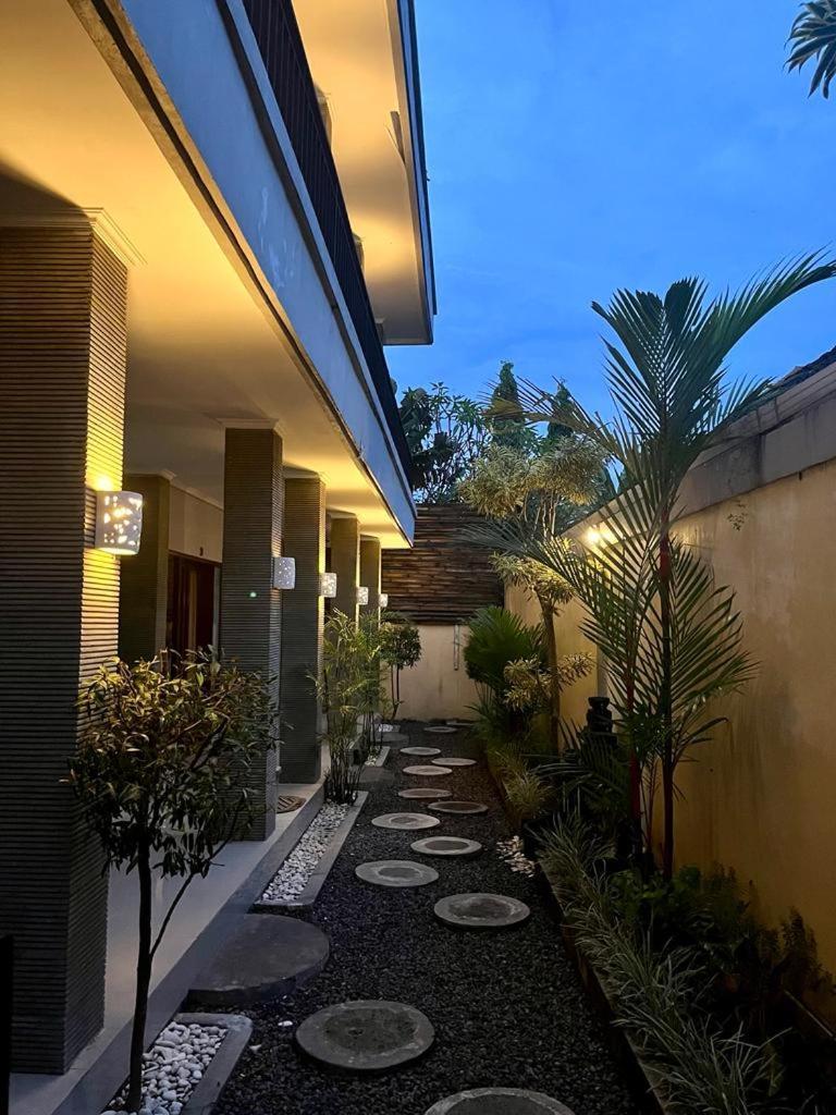 Amigos Guesthouse & Hostel Canggu  Exterior photo