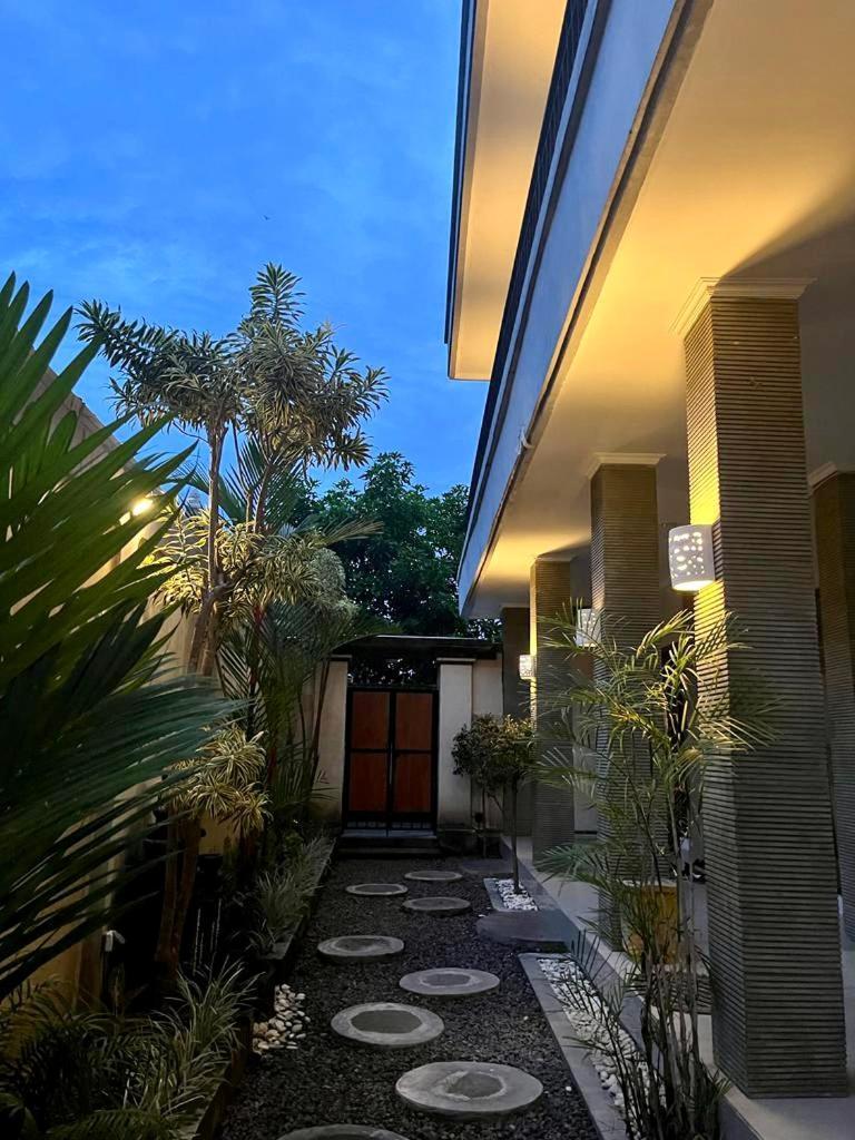 Amigos Guesthouse & Hostel Canggu  Exterior photo