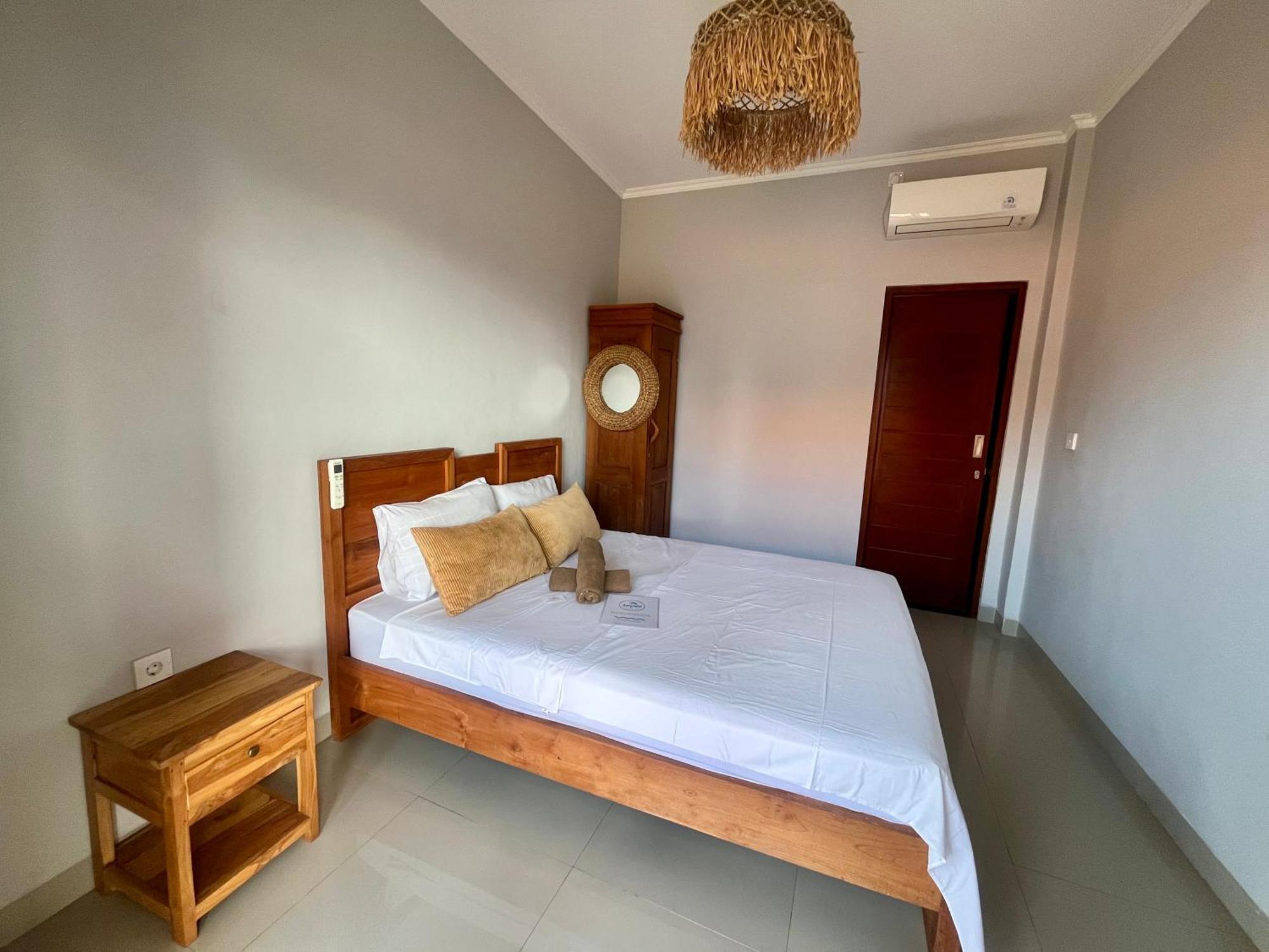 Amigos Guesthouse & Hostel Canggu  Exterior photo